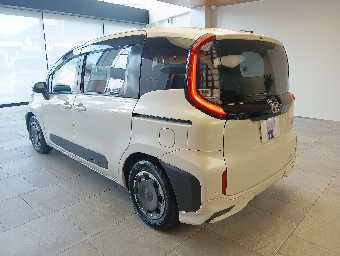 TOYOTA SIENTA 2023 Image 9