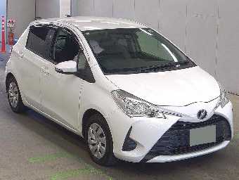 TOYOTA VITZ 2018 Image 2