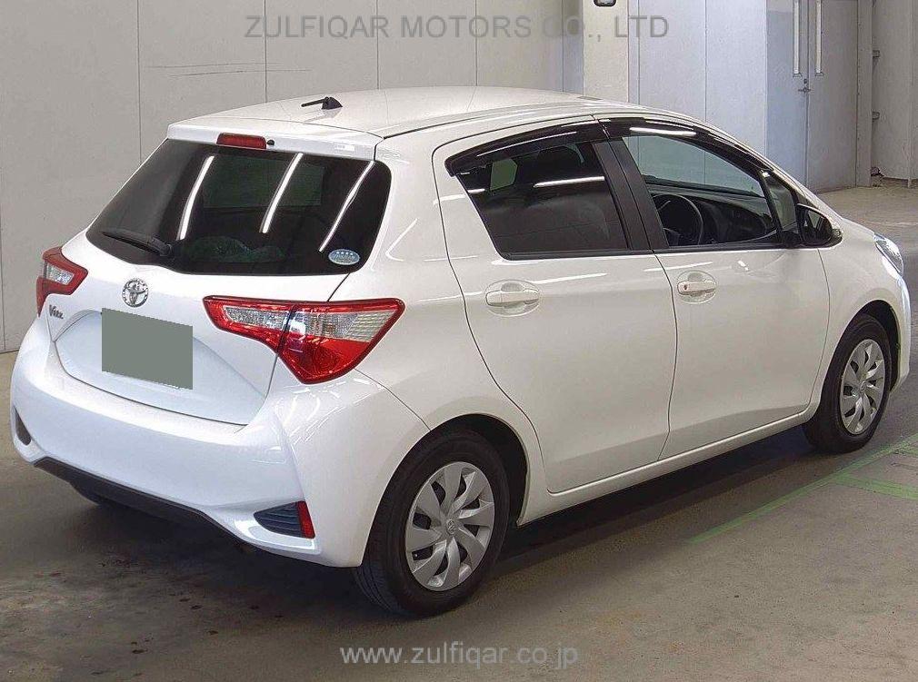 TOYOTA VITZ 2018 Image 4