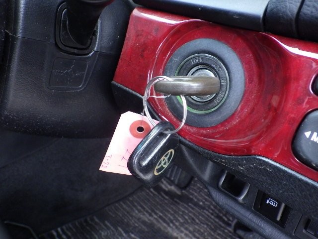 TOYOTA MARK II 2003 Image 20