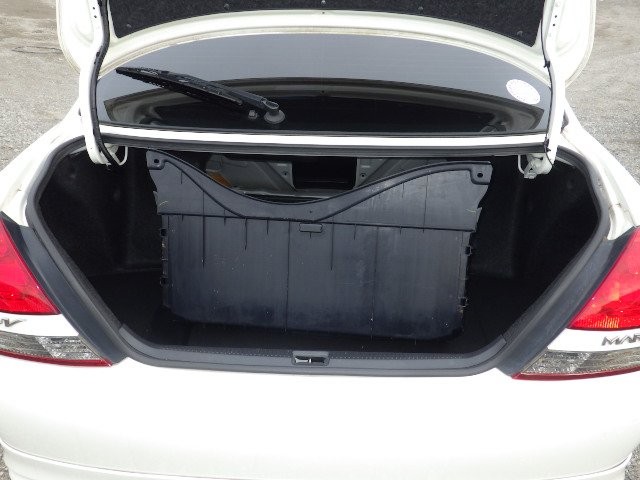 TOYOTA MARK II 2003 Image 30