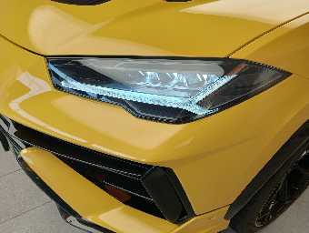 LAMBORGHINI URUS 2025 Image 11