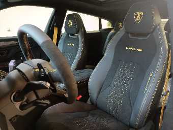 LAMBORGHINI URUS 2025 Image 20