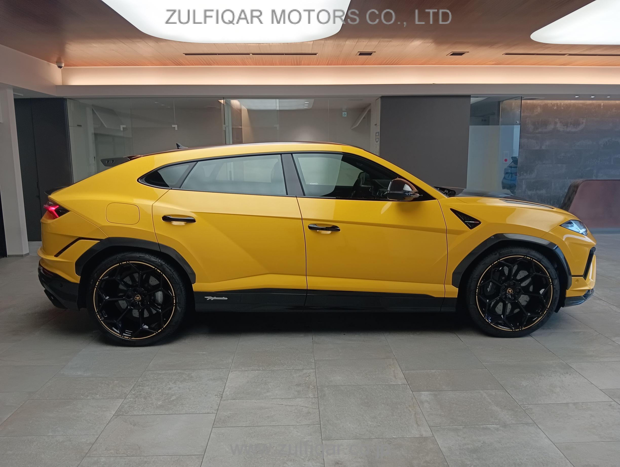 LAMBORGHINI URUS 2025 Image 4