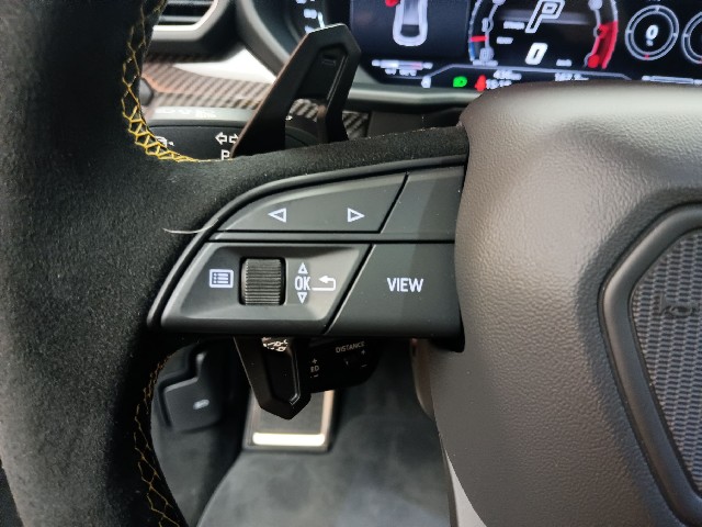 LAMBORGHINI URUS 2025 Image 43