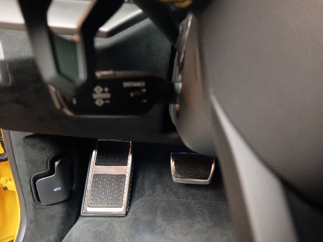 LAMBORGHINI URUS 2025 Image 45