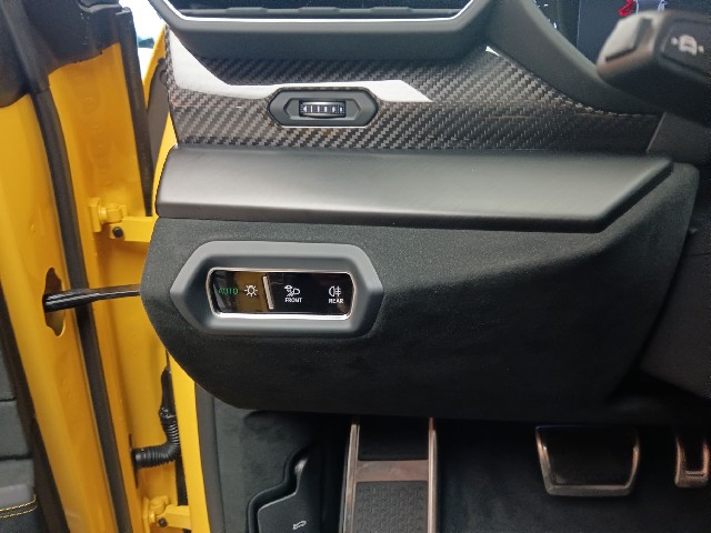 LAMBORGHINI URUS 2025 Image 46