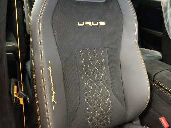 LAMBORGHINI URUS 2025 Image 49