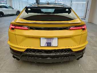 LAMBORGHINI URUS 2025 Image 8