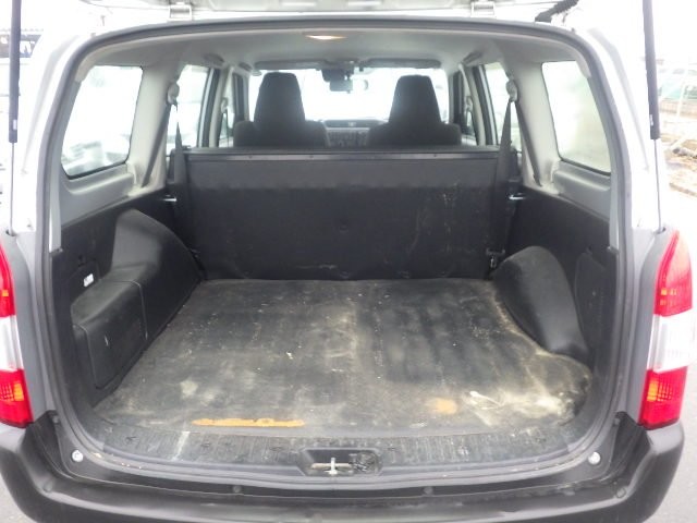 TOYOTA SUCCEED 2020 Image 25