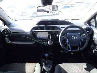 TOYOTA AQUA 2017 Image 5
