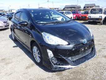 TOYOTA AQUA 2017 Image 2