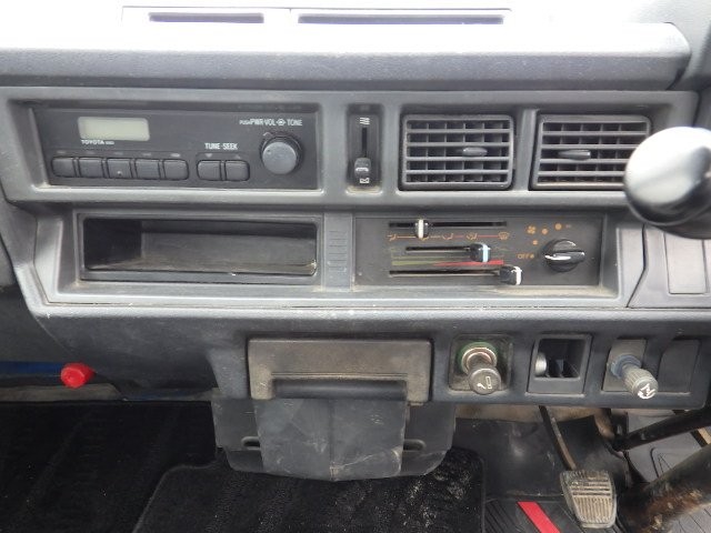 TOYOTA LITEACE TRUCK 1992 Image 22