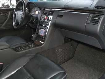 MERCEDES BENZ E CLASS 2001 Image 5