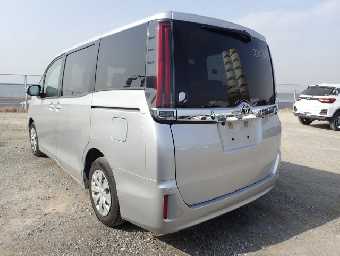 TOYOTA NOAH 2021 Image 3