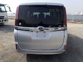 TOYOTA NOAH 2021 Image 4