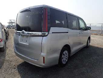 TOYOTA NOAH 2021 Image 5