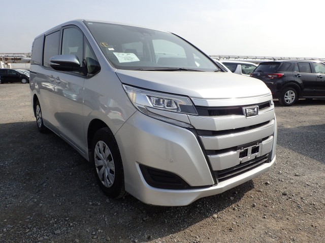 TOYOTA NOAH 2021 Image 20
