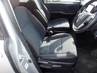 TOYOTA NOAH 2021 Image 26