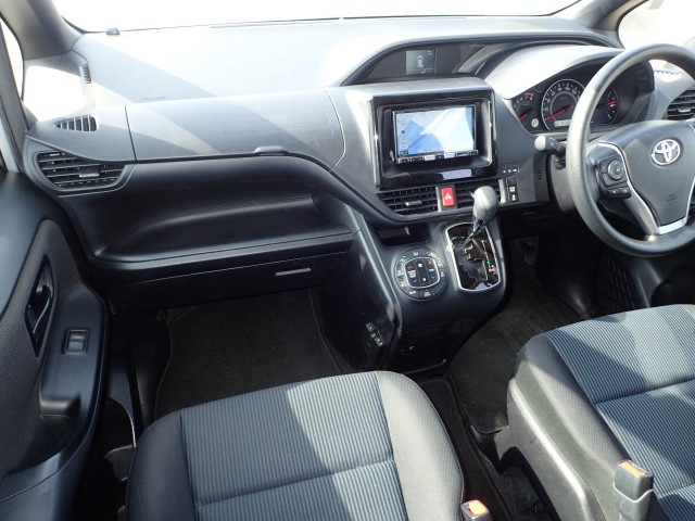 TOYOTA NOAH 2021 Image 47