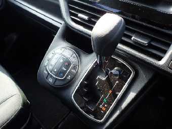 TOYOTA NOAH 2021 Image 38