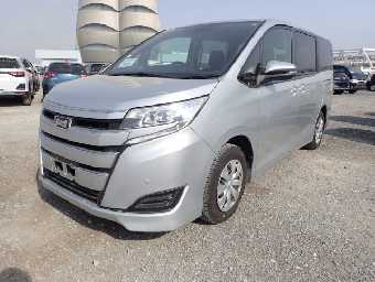 TOYOTA NOAH 2021 Image 2