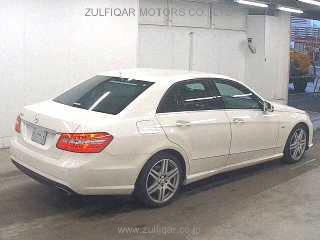 MERCEDES BENZ E CLASS 2011 Image 5