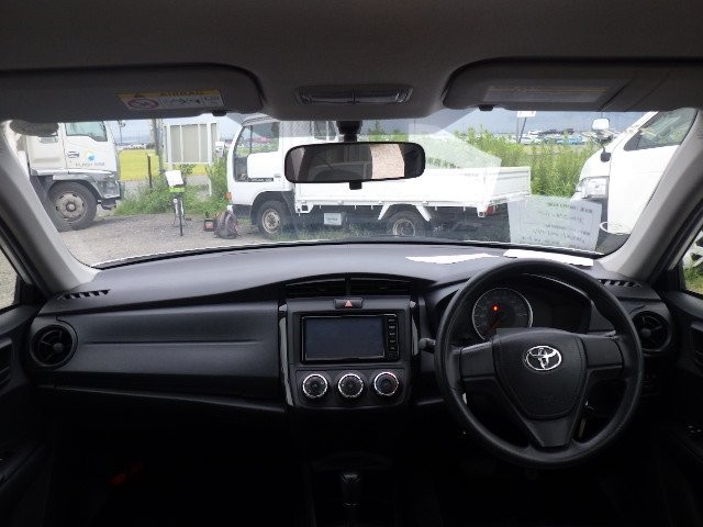 TOYOTA COROLLA AXIO 2017 Image 32