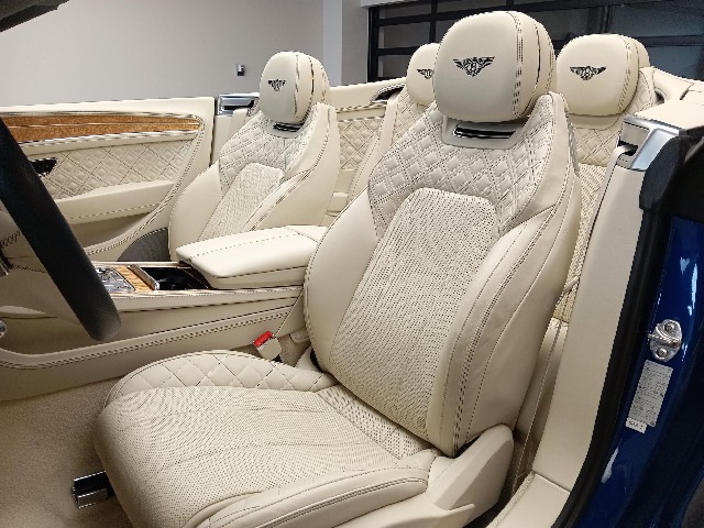 BENTLEY CONTINENTAL 2019 Image 29