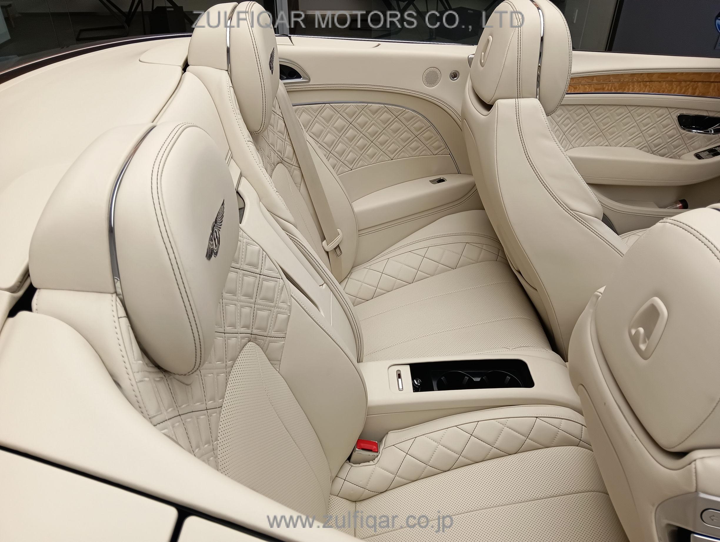 BENTLEY CONTINENTAL 2019 Image 35