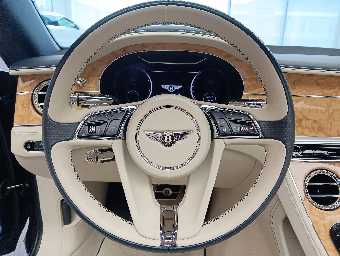 BENTLEY CONTINENTAL 2019 Image 32