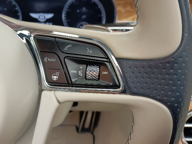 BENTLEY CONTINENTAL 2019 Image 40