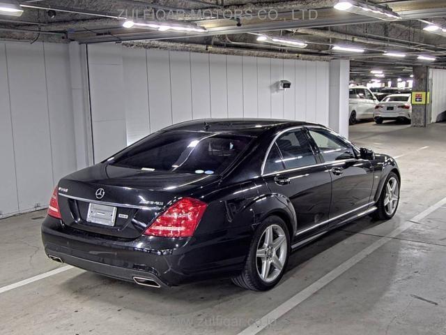 MERCEDES BENZ S CLASS 2011 Image 2