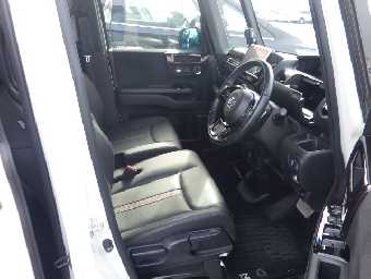 HONDA N-BOX CUSTOM 2021 Image 16