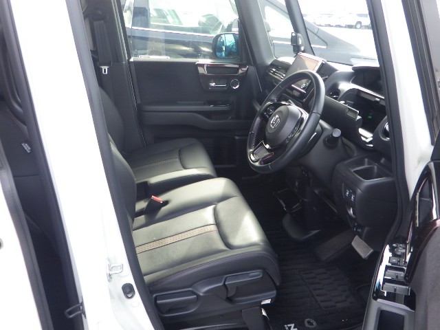 HONDA N-BOX CUSTOM 2021 Image 22