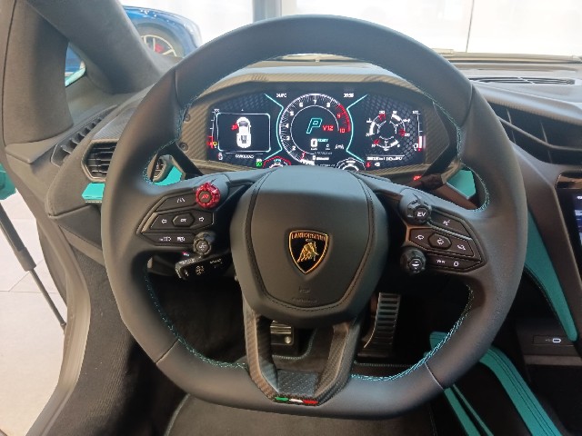LAMBORGHINI REVUELTO 2024 Image 44