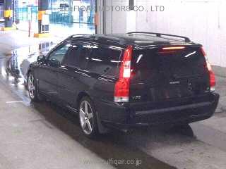 VOLVO V70 2006 Image 2