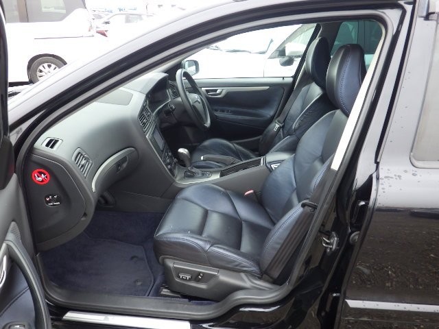 VOLVO V70 2006 Image 24