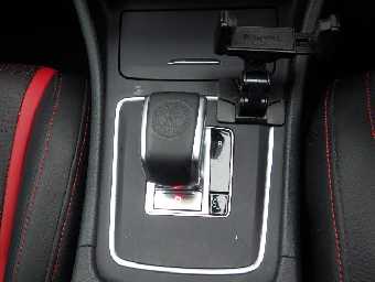 MERCEDES BENZ A CLASS 2014 Image 7