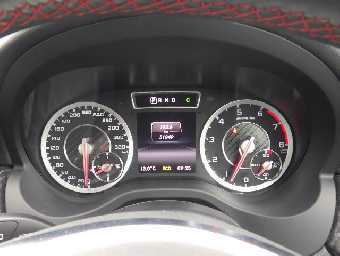 MERCEDES BENZ A CLASS 2014 Image 9