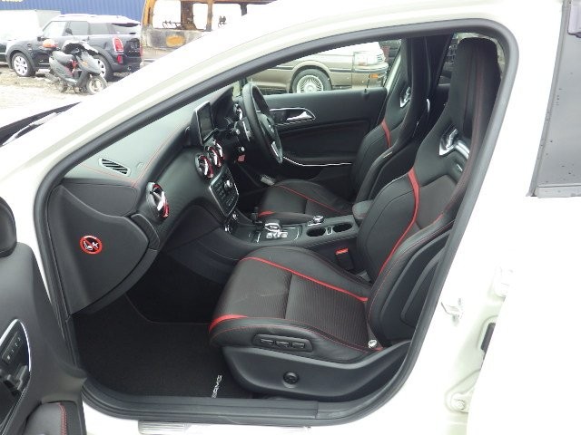 MERCEDES BENZ A CLASS 2014 Image 25