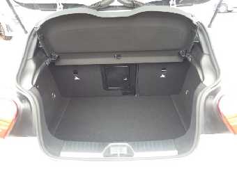 MERCEDES BENZ A CLASS 2014 Image 15