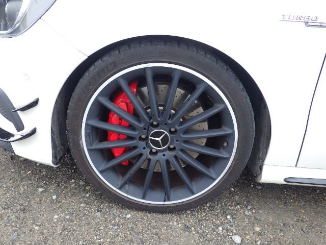 MERCEDES BENZ A CLASS 2014 Image 32