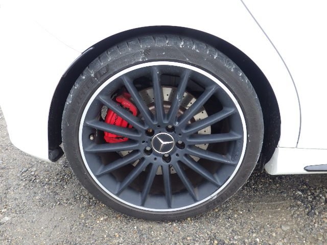 MERCEDES BENZ A CLASS 2014 Image 34