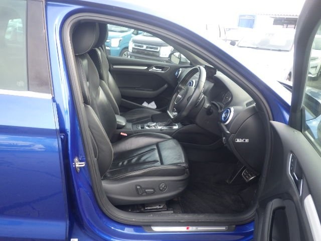 AUDI S3 SEDAN 2014 Image 23