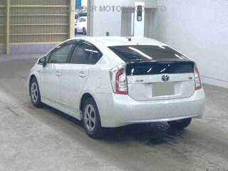 TOYOTA PRIUS 2014 Image 2