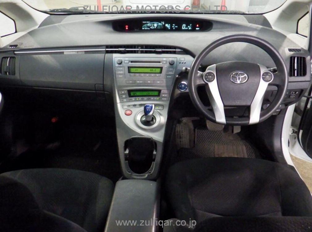 TOYOTA PRIUS 2014 Image 5