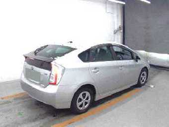 TOYOTA PRIUS 2015 Image 4