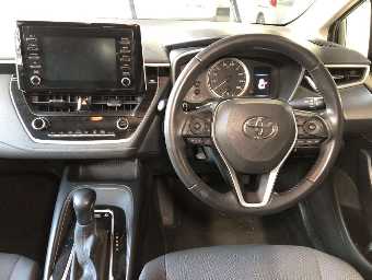 TOYOTA COROLLA TOURING 2020 Image 6