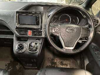 TOYOTA NOAH 2015 Image 6